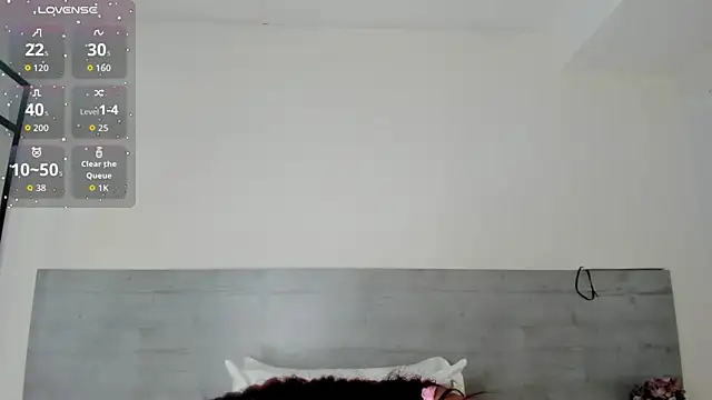 Snapshot of sunnyWhitee chatting on 07.31.26 sunnyWhitee online show from 07.31.26