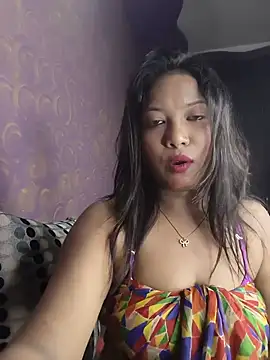 Snapshot of hornyzinia123 chatting on 06.19.26 hornyzinia123 online show from 06.19.26