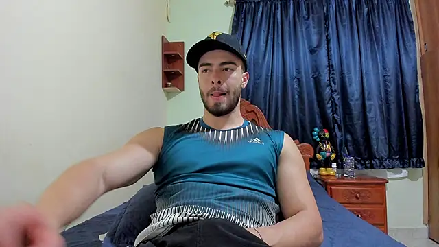 Snapshot of MaxDell chatting on 11.14.25 MaxDell online show from 11.14.25