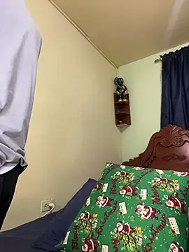 Snapshot of MaxDell chatting on 12.14.25 MaxDell online show from 12.14.25