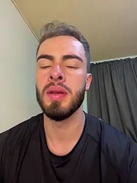 Snapshot of MaxDell chatting on 01.06.26 MaxDell online show from 01.06.26