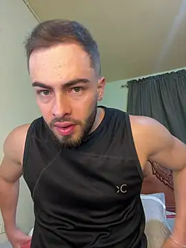 Snapshot of MaxDell chatting on 01.12.26 MaxDell online show from 01.12.26