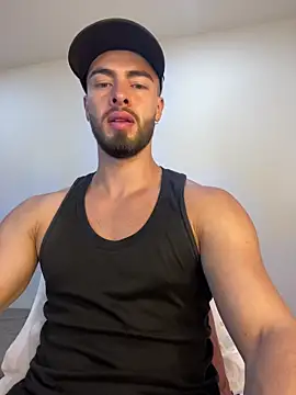 Snapshot of MaxDell chatting on 02.12.26 MaxDell online show from 02.12.26