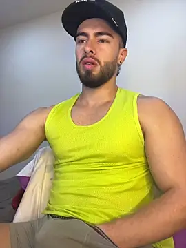 Snapshot of MaxDell chatting on 03.06.26 MaxDell online show from 03.06.26