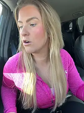 Snapshot of Charleigh_xx chatting on 03.11.26 Charleigh xx online show from 03.11.26