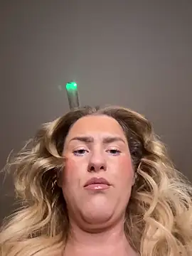 Snapshot of Charleigh_xx chatting on 03.17.26 Charleigh xx online show from 03.17.26