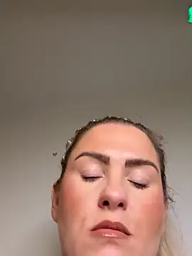 Snapshot of Charleigh_xx chatting on 03.18.26 Charleigh xx online show from 03.18.26