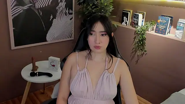Snapshot of Skyyle_ chatting on 07.17.26 Skyyle online show from 07.17.26