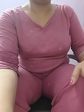 Snapshot of roshni_agrawal0 chatting on 05.24.26 roshni agrawal0 online show from 05.24.26