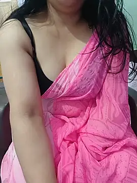 Snapshot of roshni_agrawal0 chatting on 06.05.26 roshni agrawal0 online show from 06.05.26