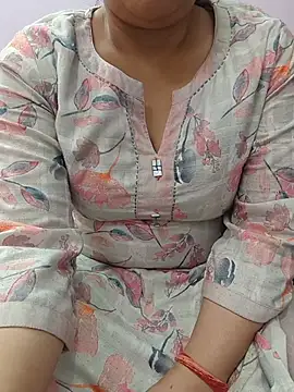 Snapshot of roshni_agrawal0 chatting on 06.10.26 roshni agrawal0 online show from 06.10.26