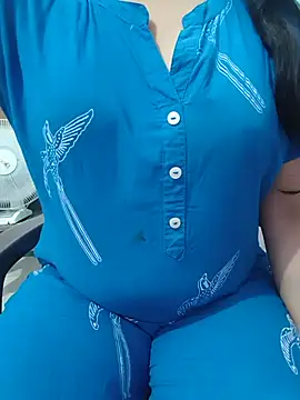 Snapshot of roshni_agrawal0 chatting on 06.13.26 roshni agrawal0 online show from 06.13.26
