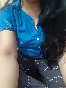 Snapshot of roshni_agrawal0 chatting on 07.02.26 roshni agrawal0 online show from 07.02.26