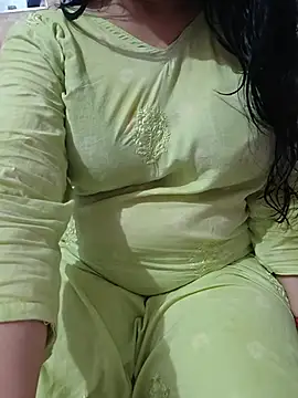 Snapshot of roshni_agrawal0 chatting on 07.07.26 roshni agrawal0 online show from 07.07.26