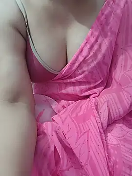Snapshot of roshni_agrawal0 chatting on 07.27.26 roshni agrawal0 online show from 07.27.26