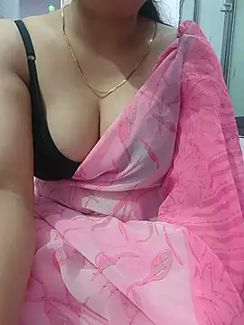 Snapshot of roshni_agrawal0 chatting on 08.04.26 roshni agrawal0 online show from 08.04.26