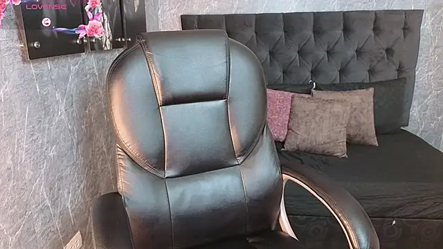 eileen  hills online show from 09.23.25