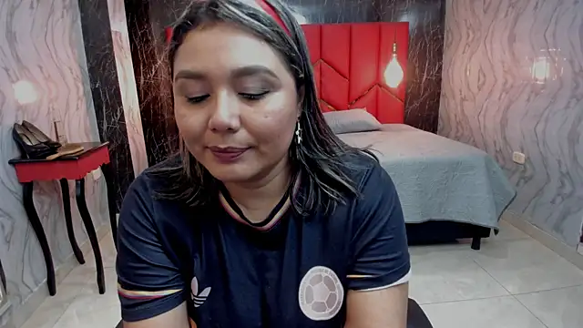 Snapshot of LatinaHoleQueen chatting on 07.07.26 LatinaHoleQueen online show from 07.07.26