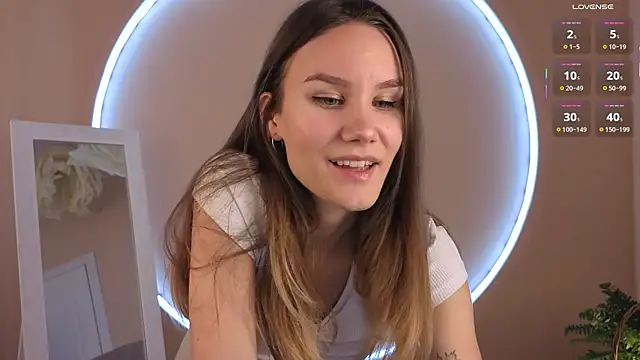 Snapshot of _Clare_Florence_ chatting on 09.24.25 Clare Florence online show from 09.24.25