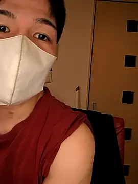 Snapshot of kqitooo chatting on 05.29.26 kqitooo online show from 05.29.26