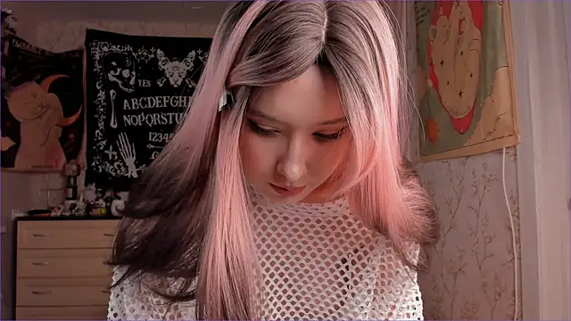 Snapshot of CutiePatoootie chatting on 12.14.25 CutiePatoootie online show from 12.14.25