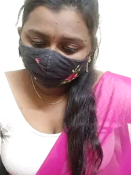 Snapshot of Pavani-Sexy chatting on 11.20.25 Pavani-Sexy online show from 11.20.25