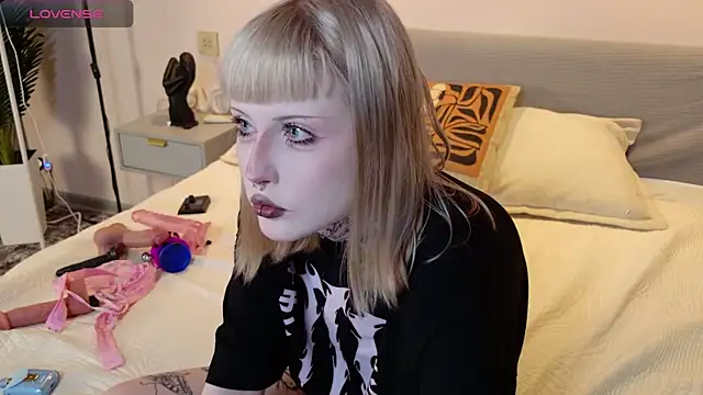 MilkMeSoftly online show from 06.25.26