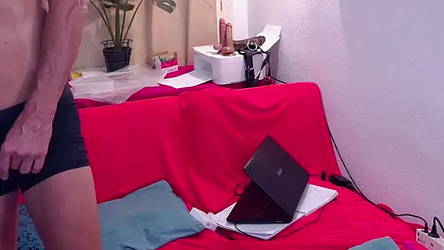 IvonneAndDom online show from 06.25.26