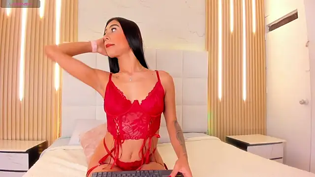 Snapshot of Elody_rousse chatting on 12.14.25 Elody rousse online show from 12.14.25