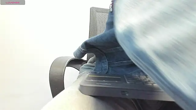 Snapshot of ColombiaStrip chatting on 01.17.26 ColombiaStrip online show from 01.17.26