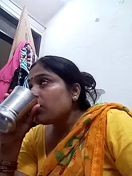 Snapshot of Trisha_71 chatting on 09.22.25 Trisha 71 online show from 09.22.25