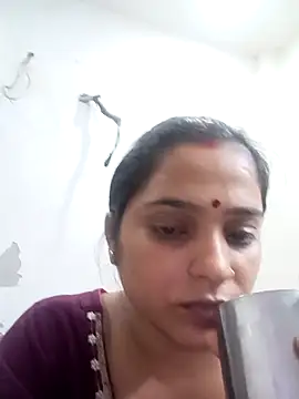 Snapshot of Trisha_71 chatting on 09.24.25 Trisha 71 online show from 09.24.25