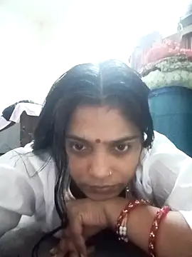 Snapshot of Trisha_71 chatting on 10.03.25 Trisha 71 online show from 10.03.25