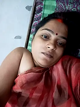 Snapshot of Trisha_71 chatting on 10.05.25 Trisha 71 online show from 10.05.25