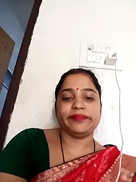Snapshot of Trisha_71 chatting on 10.12.25 Trisha 71 online show from 10.12.25