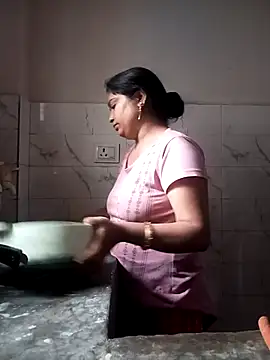 Snapshot of Trisha_71 chatting on 11.01.25 Trisha 71 online show from 11.01.25