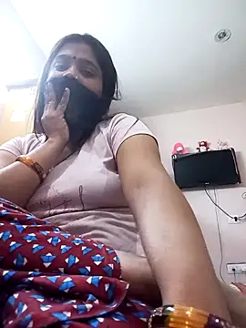 Snapshot of Trisha_71 chatting on 11.07.25 Trisha 71 online show from 11.07.25