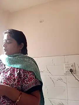 Snapshot of Trisha_71 chatting on 11.16.25 Trisha 71 online show from 11.16.25