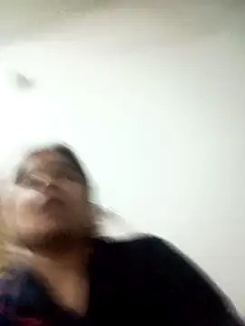 Snapshot of Trisha_71 chatting on 11.30.25 Trisha 71 online show from 11.30.25