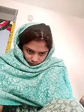 Snapshot of Trisha_71 chatting on 12.16.25 Trisha 71 online show from 12.16.25