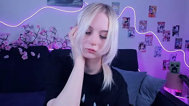 Snapshot of Megan--chan chatting on 01.17.26 Megan--chan online show from 01.17.26