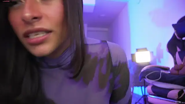 AnnieCouperr online show from 02.15.26