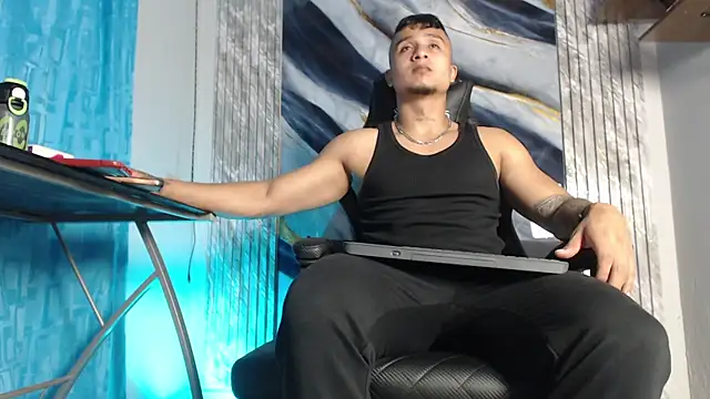 Snapshot of ThiagoBlaze chatting on 07.22.26 ThiagoBlaze online show from 07.22.26