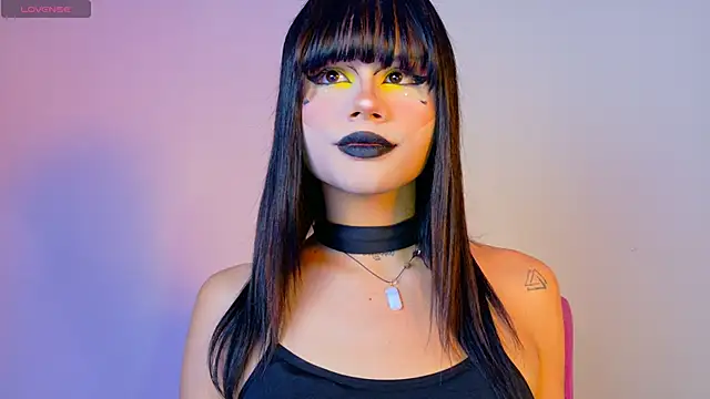 Snapshot of NATASHAA_WINZ chatting on 11.15.25 NATASHAA WINZ online show from 11.15.25