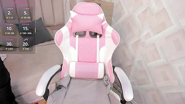 Clhoe Johnson online show from 01.06.26