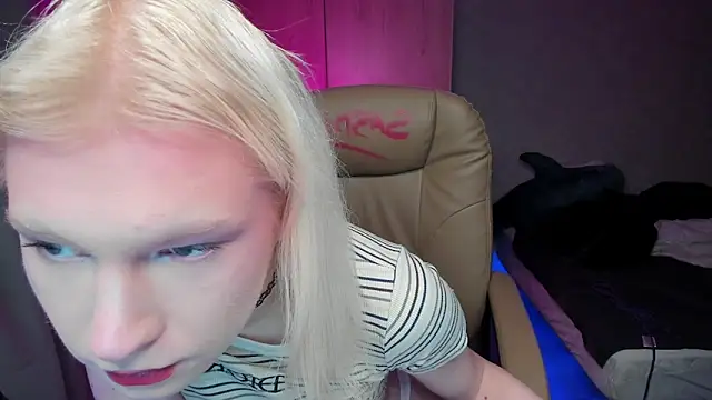 Snapshot of Sasyhk0 chatting on 01.12.26 Sasyhk0 online show from 01.12.26