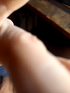 Snapshot of Endriuu09 chatting on 10.27.25 Endriuu09 online show from 10.27.25