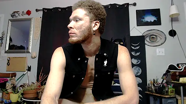 Snapshot of jinjasnack chatting on 11.30.25 jinjasnack online show from 11.30.25