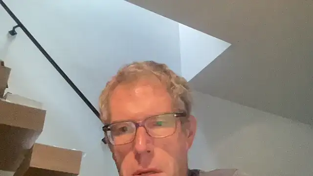 Snapshot of choupipat1 chatting on 09.17.25 choupipat1 online show from 09.17.25