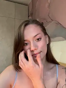 Rosie Holmes  online show from 09.13.25